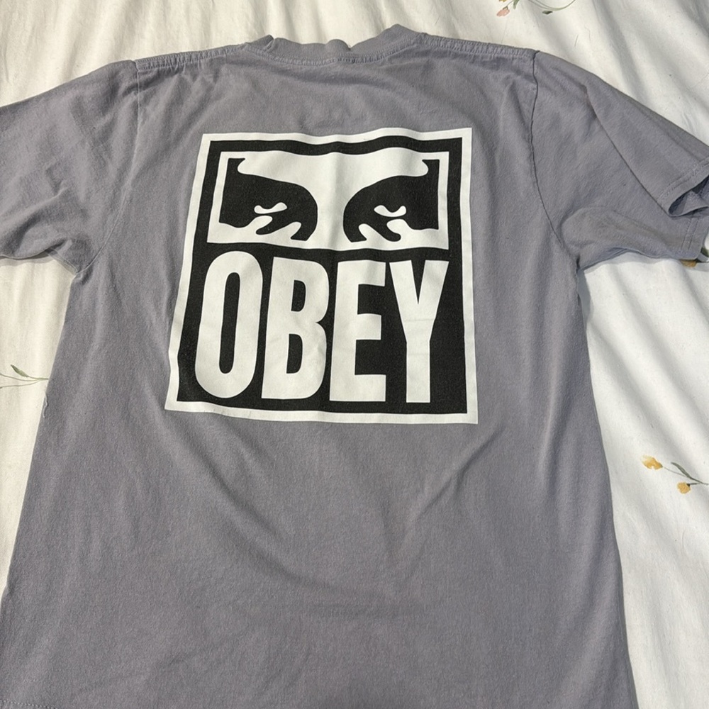 OBEY TSHIRT - Picture 2 of 2